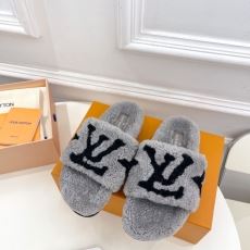 Louis Vuitton Slippers